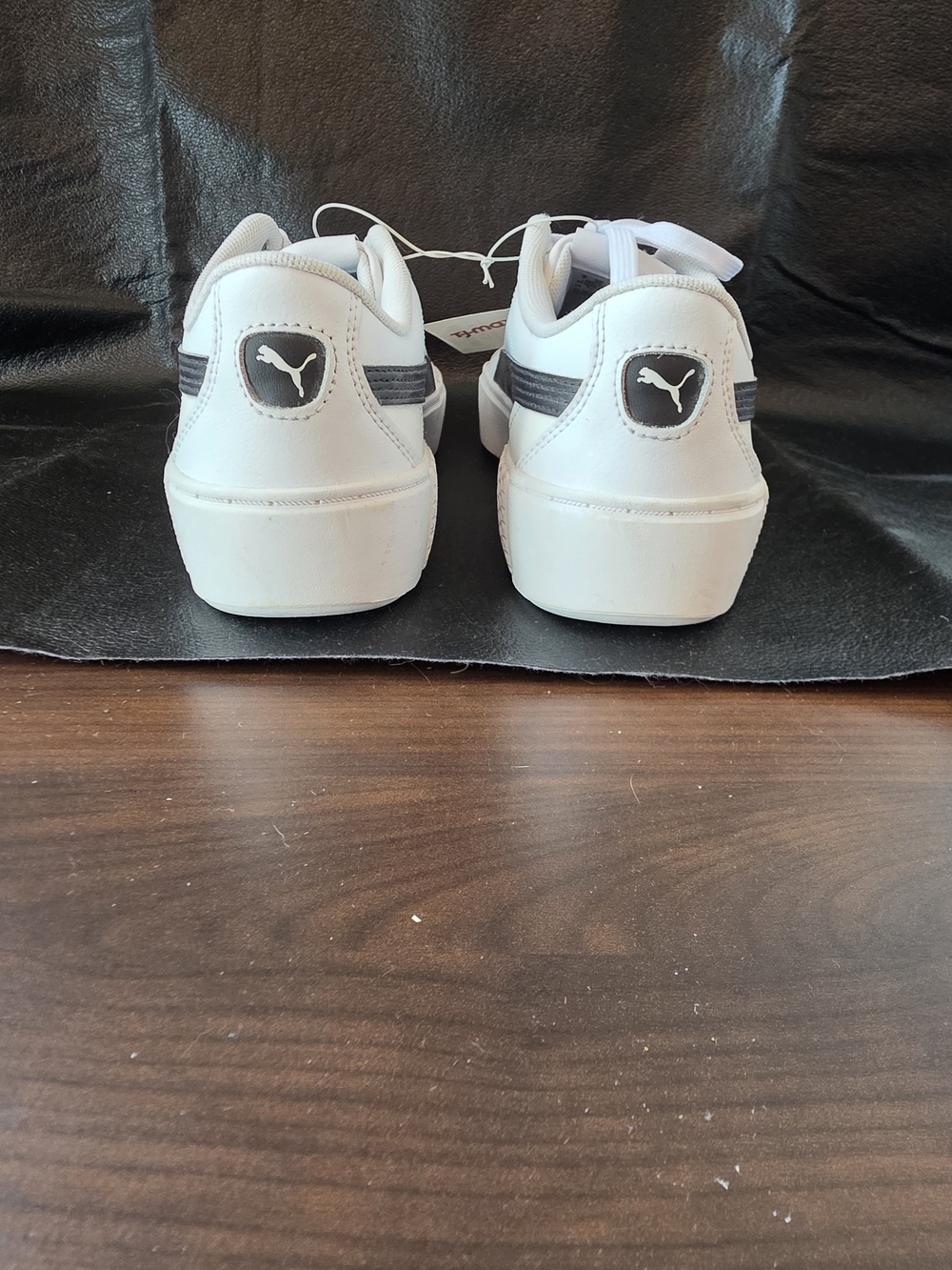 NWT PUMA White Leather Sneakers with Black Formstrip - Picture 7 of 10